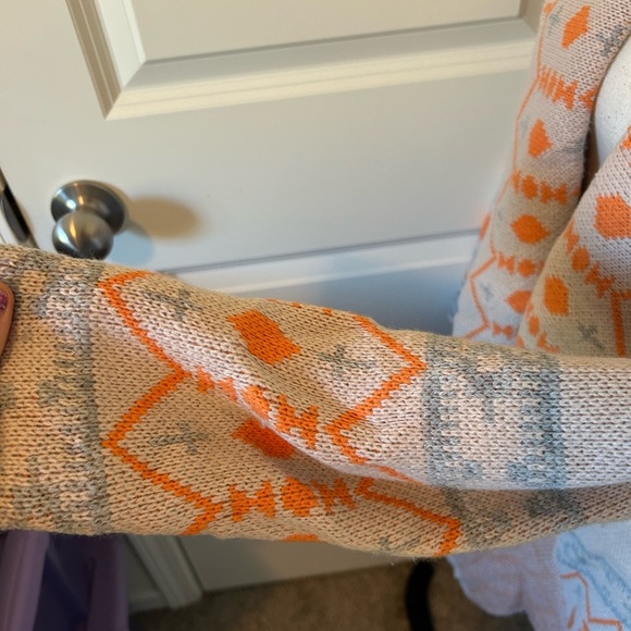 Shein blush, pink and orange Aztec fold over cardigan long sleeve - Picture 3 of 4